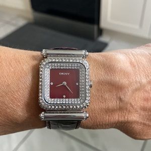 DKNY like new watch